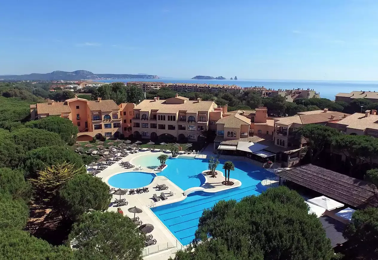 La Costa Beach & Golf Resort